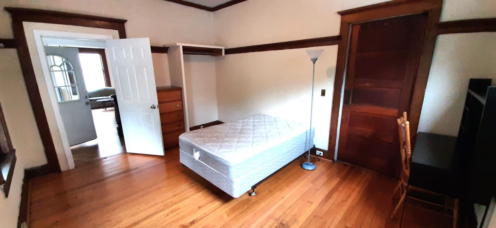Ithaca Apartment: 117 Hudson Street