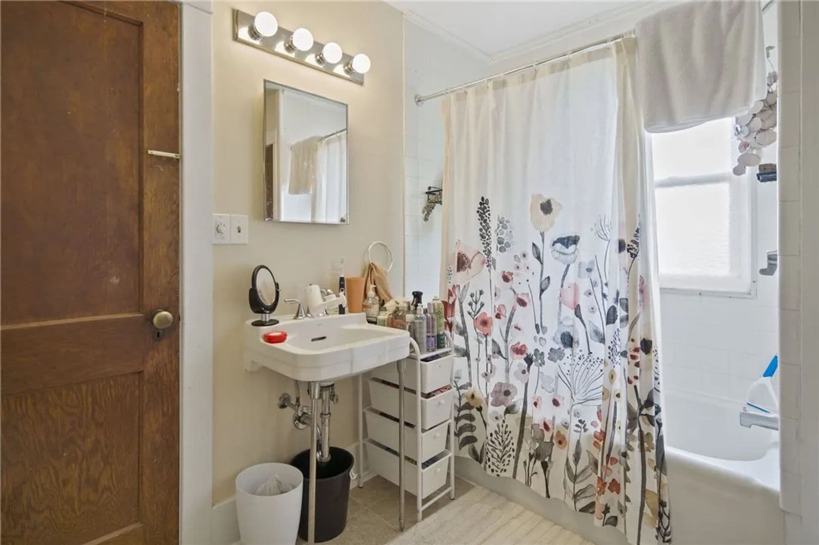 Ithaca Apartment: 908 Danby Road