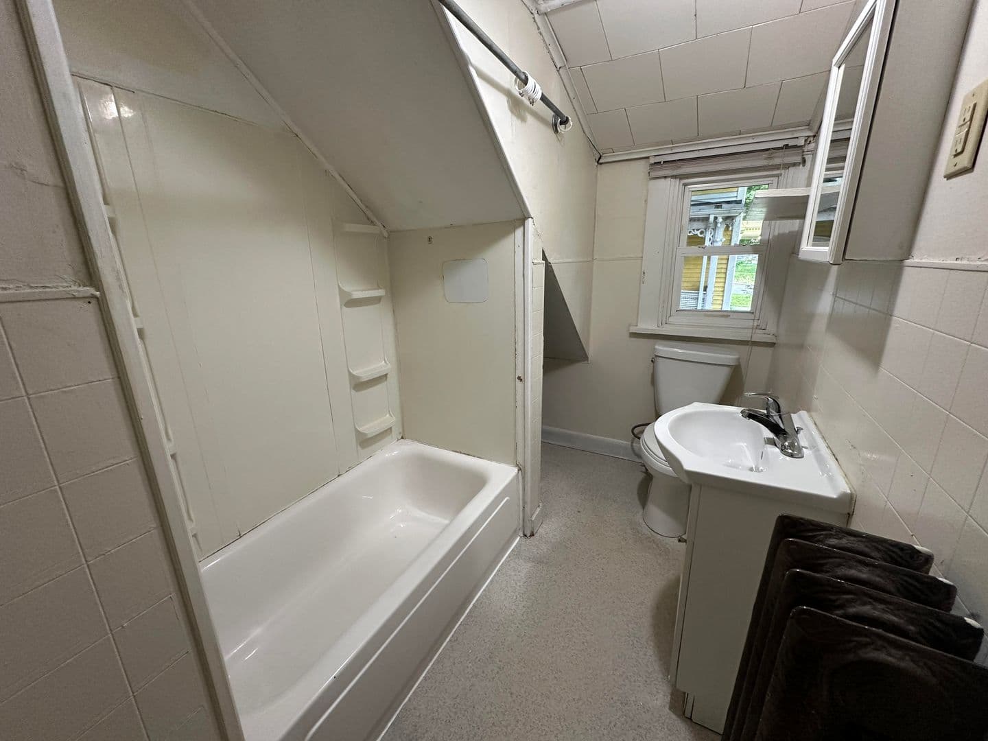 Ithaca Apartment: 708 E Seneca St