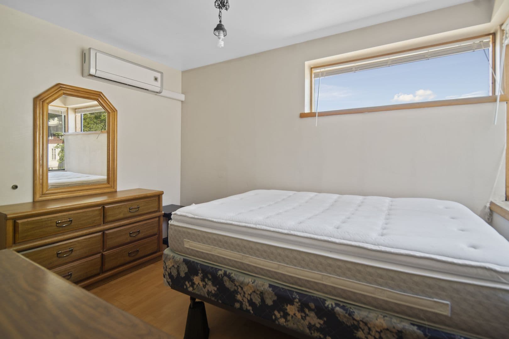 Ithaca Apartment: 211 Linden Avenue