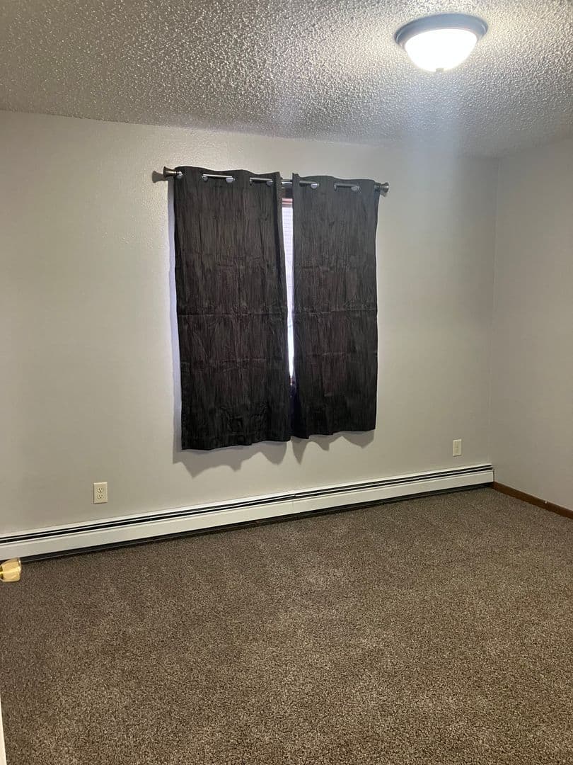 MANDAN Apartment: 1218 3RD ST NE