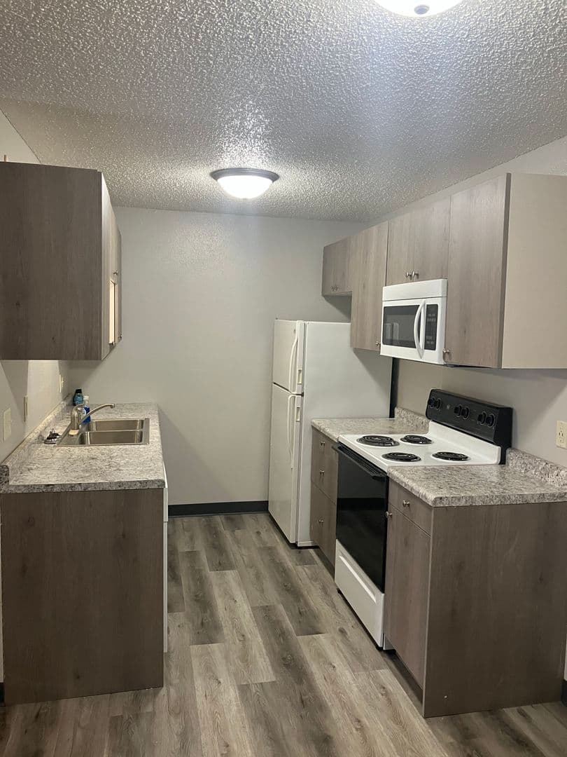 MANDAN Apartment: 1218 3RD ST NE
