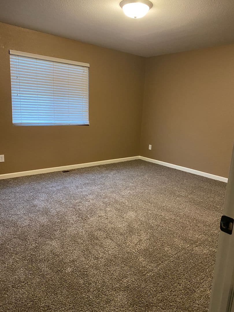 Bismarck Townhome: 901 Bremner Ave