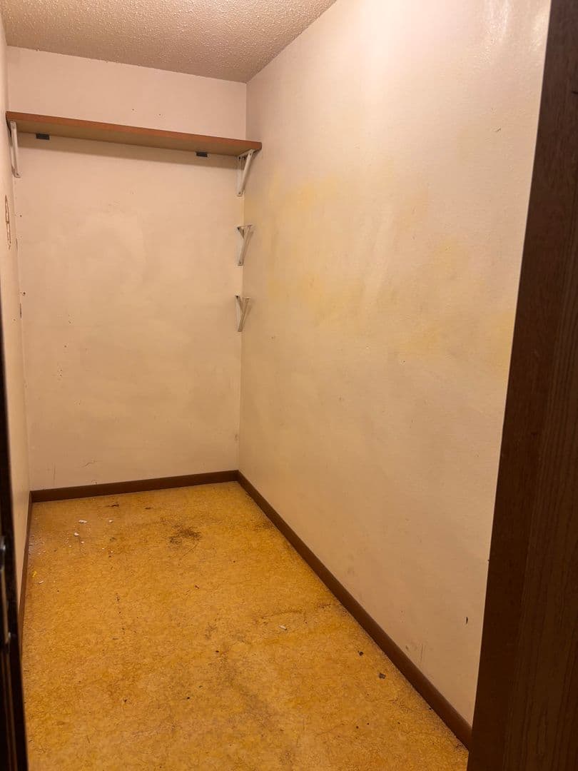 Bismarck Apartment: 2715 Hawken st