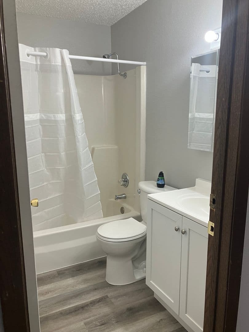 MANDAN Apartment: 1218 3RD ST NE