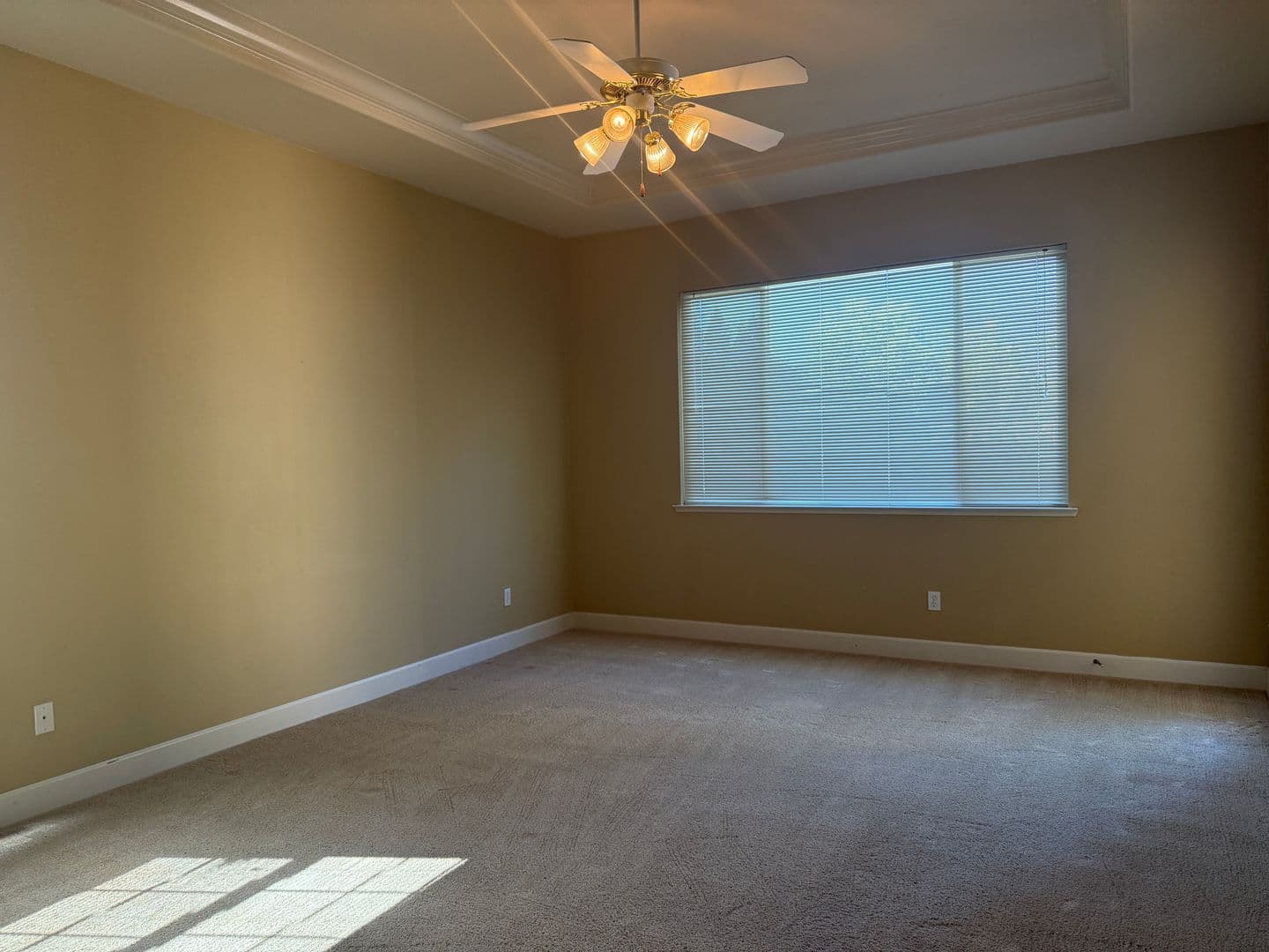 Sacramento House: 5221 Clearly Lane