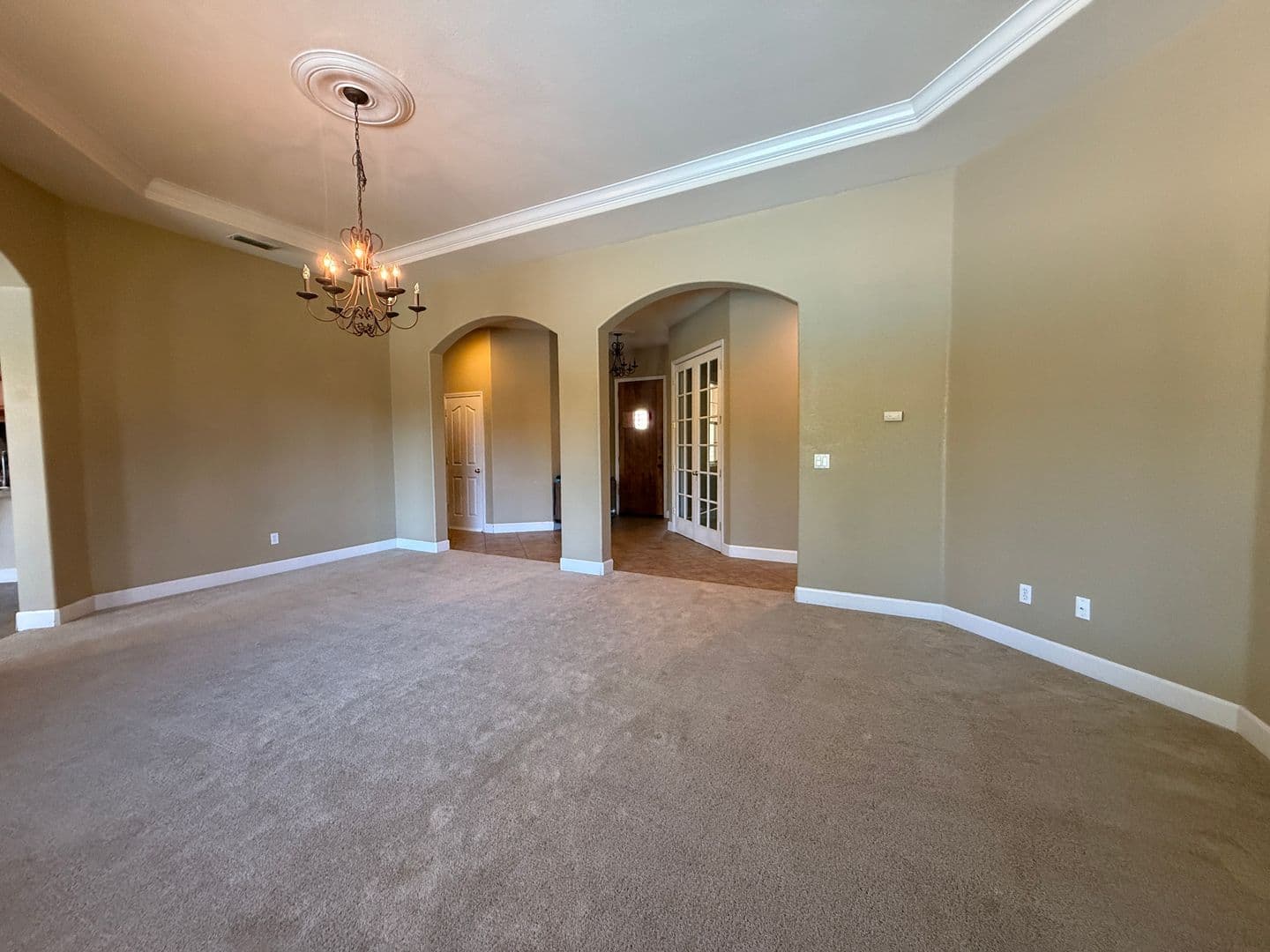 Sacramento House: 5221 Clearly Lane