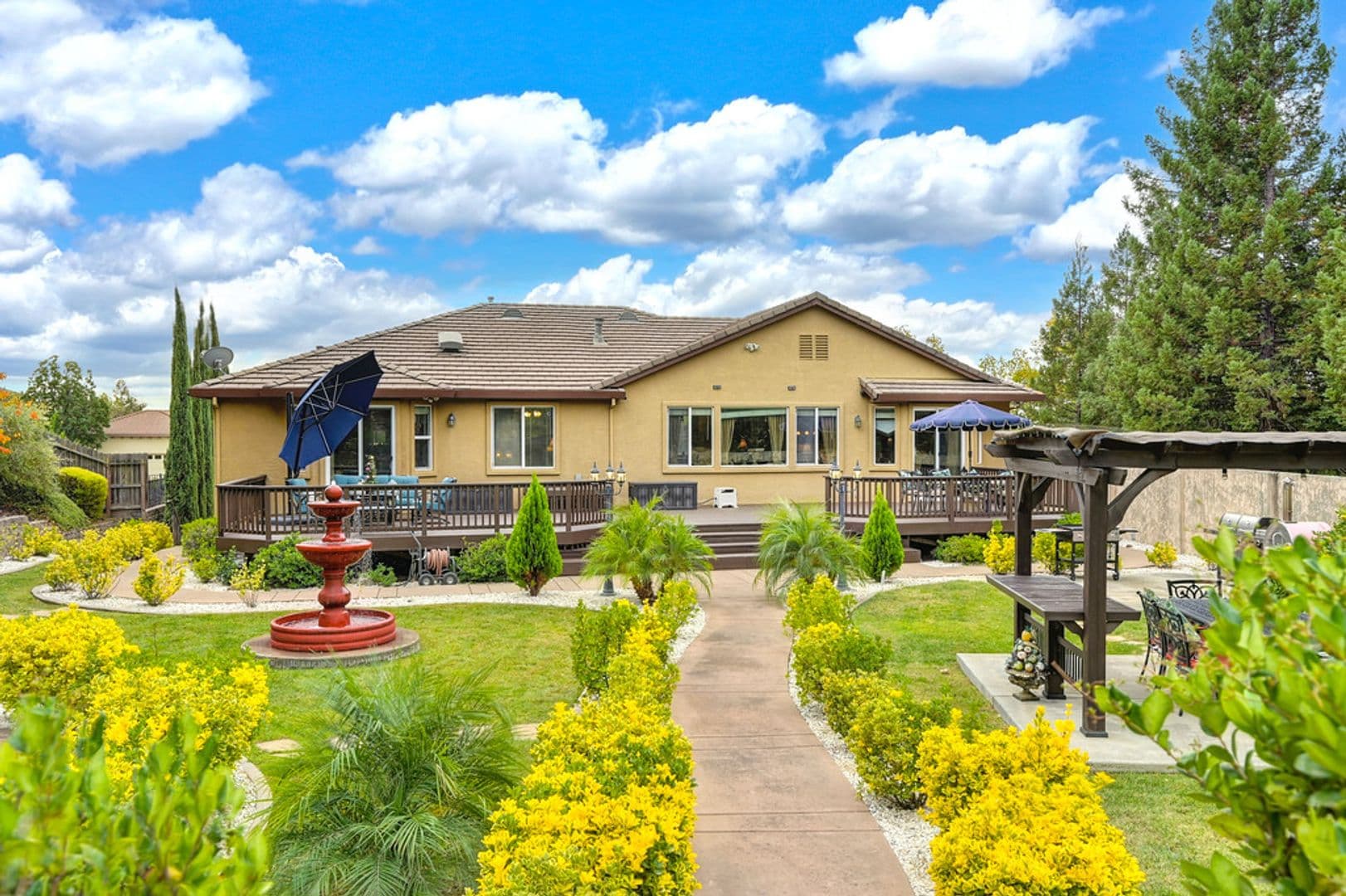 FOLSOM House: 1676 STRONSAY CT.
