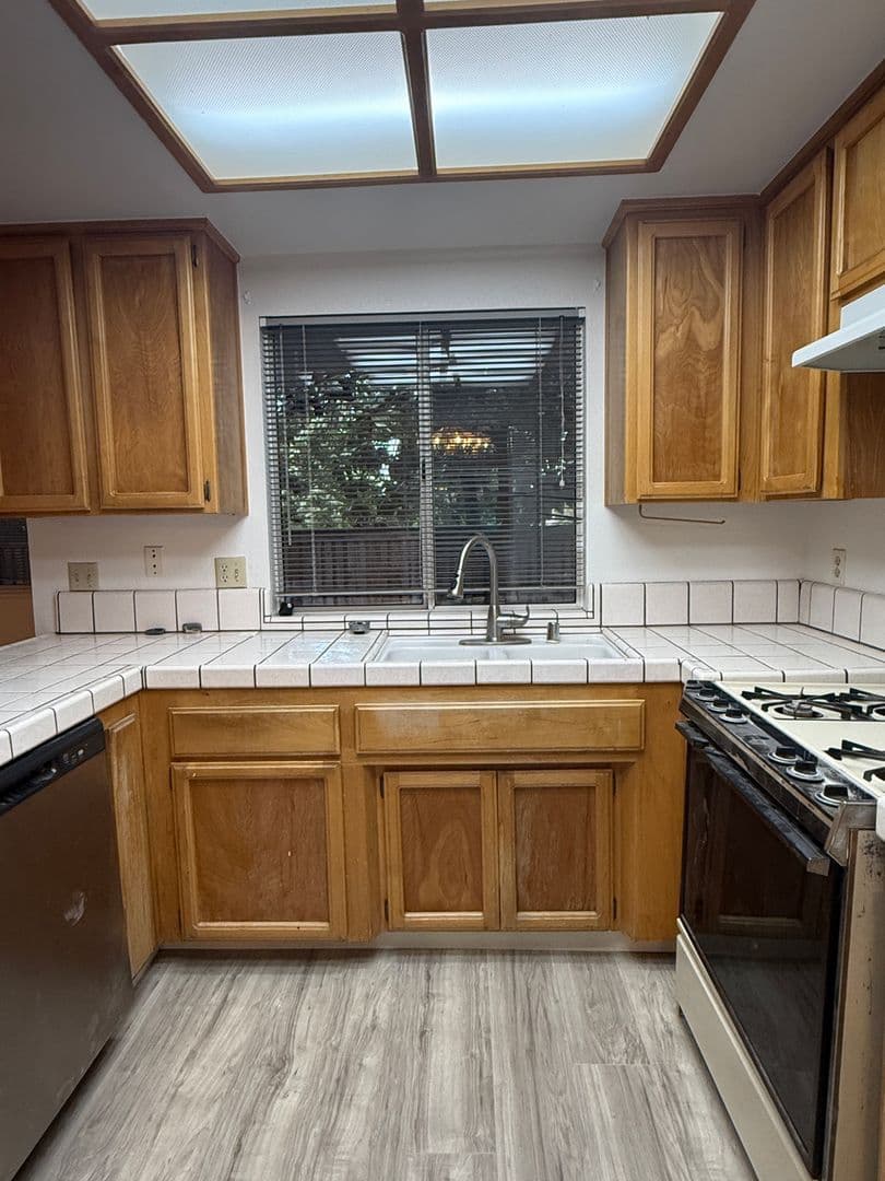 Rocklin House: 5744 Terrace Dr