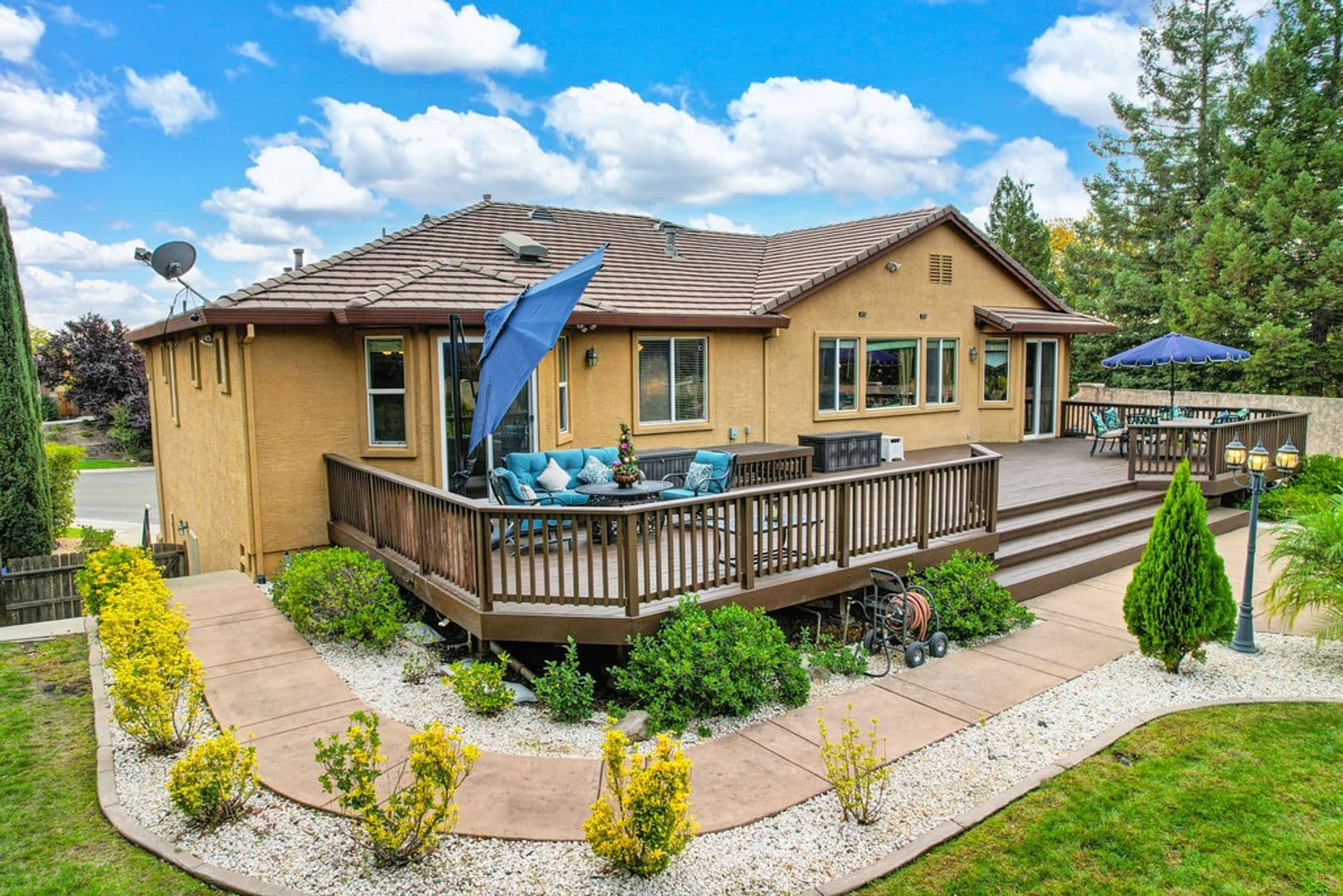 FOLSOM House: 1676 STRONSAY CT.