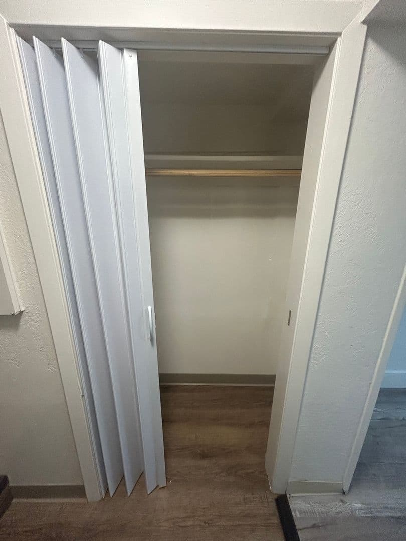Auburn Apartment: 205 Cherry Ave.