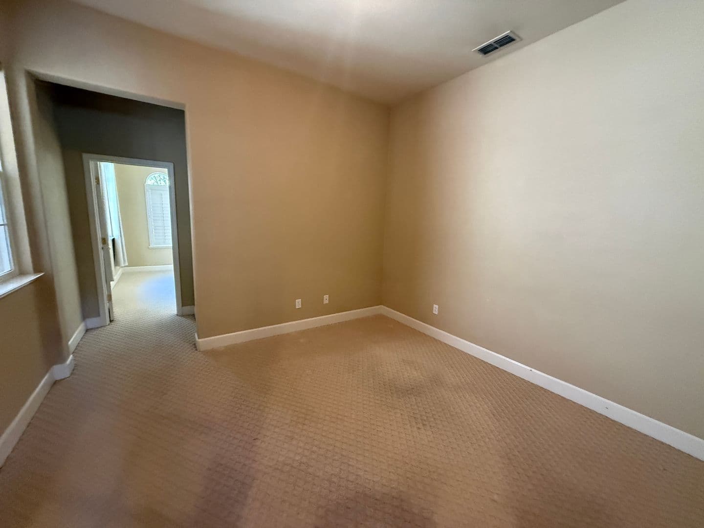 Sacramento House: 5221 Clearly Lane