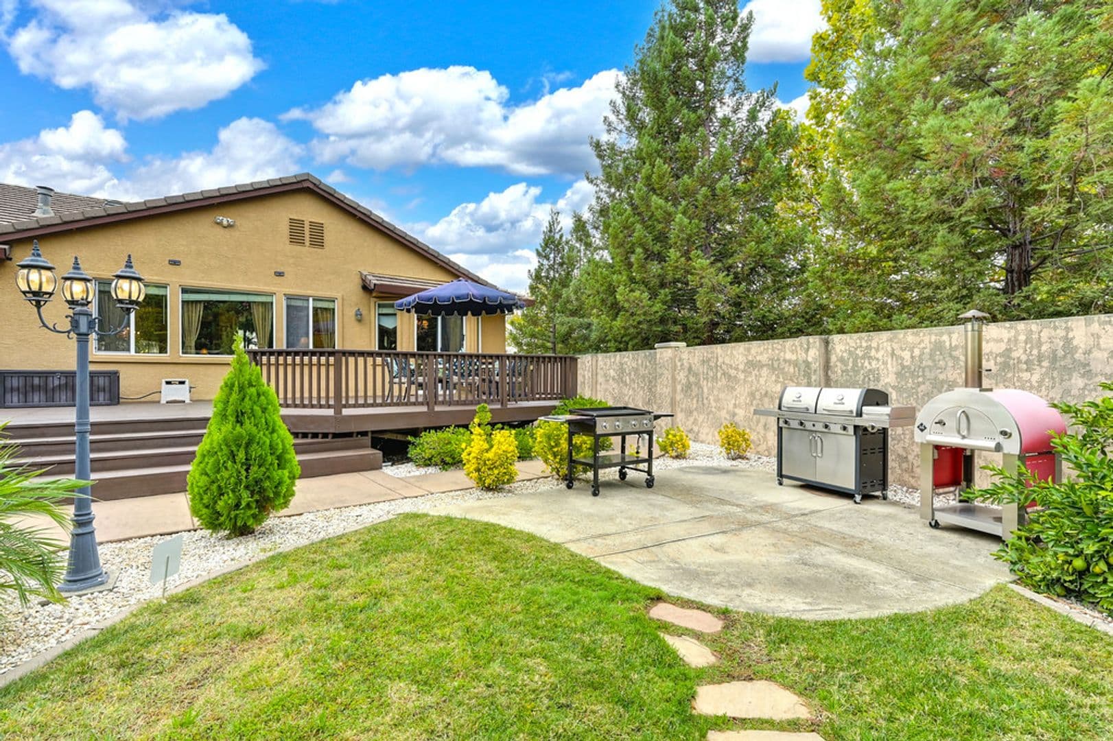 FOLSOM House: 1676 STRONSAY CT.