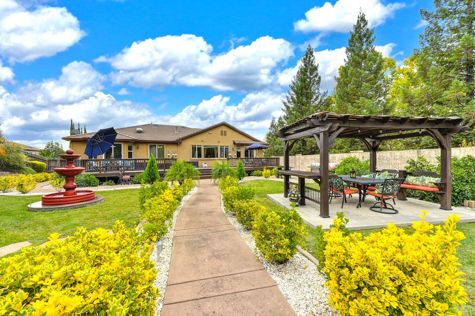 FOLSOM House: 1676 STRONSAY CT.