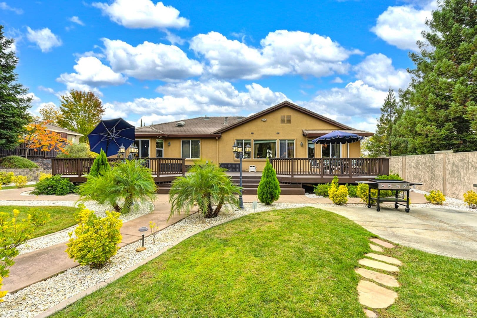 FOLSOM House: 1676 STRONSAY CT.