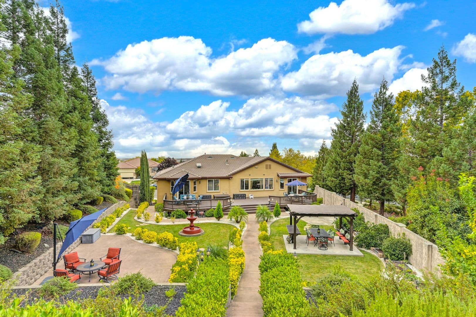 FOLSOM House: 1676 STRONSAY CT.