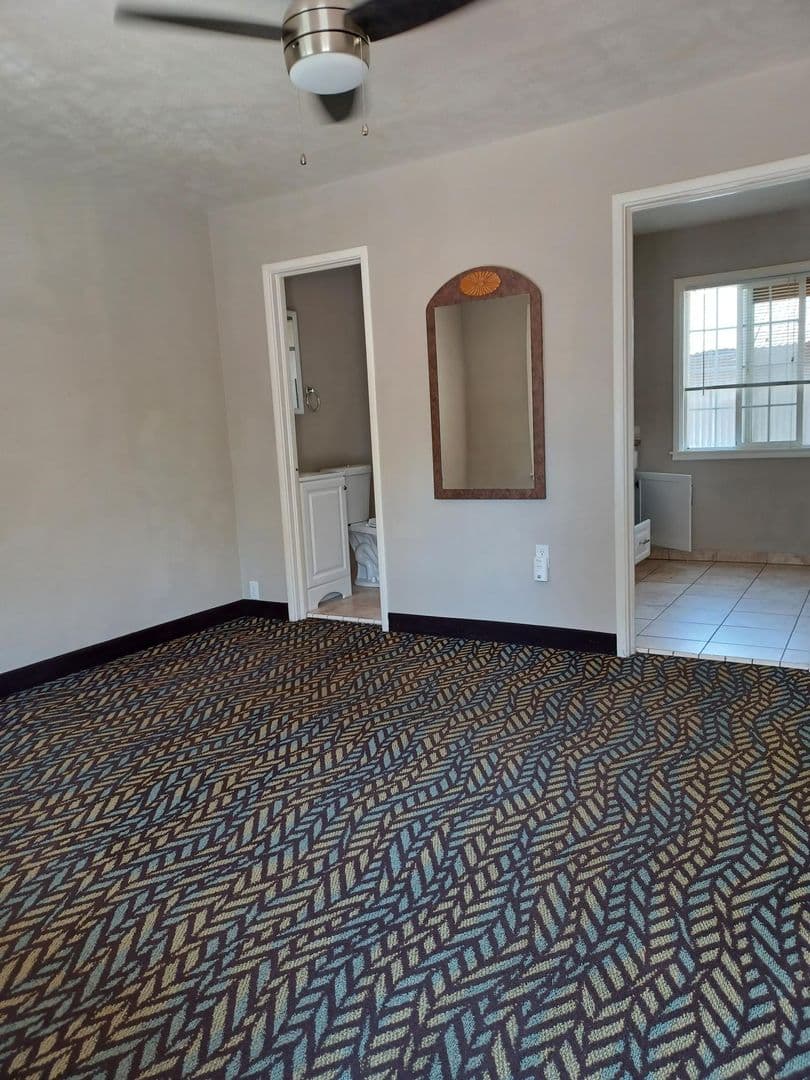 Morgan Hill Apartment: 19040 Monterey Road