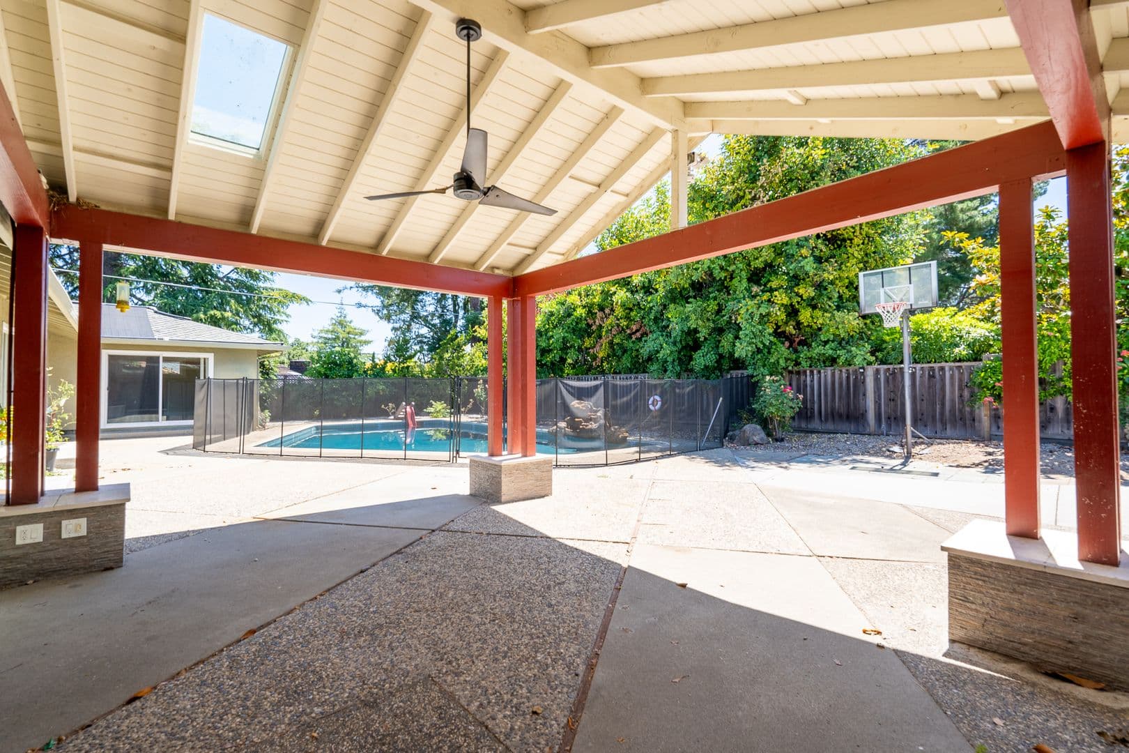 Saratoga House: 19387 Ranfre Lane