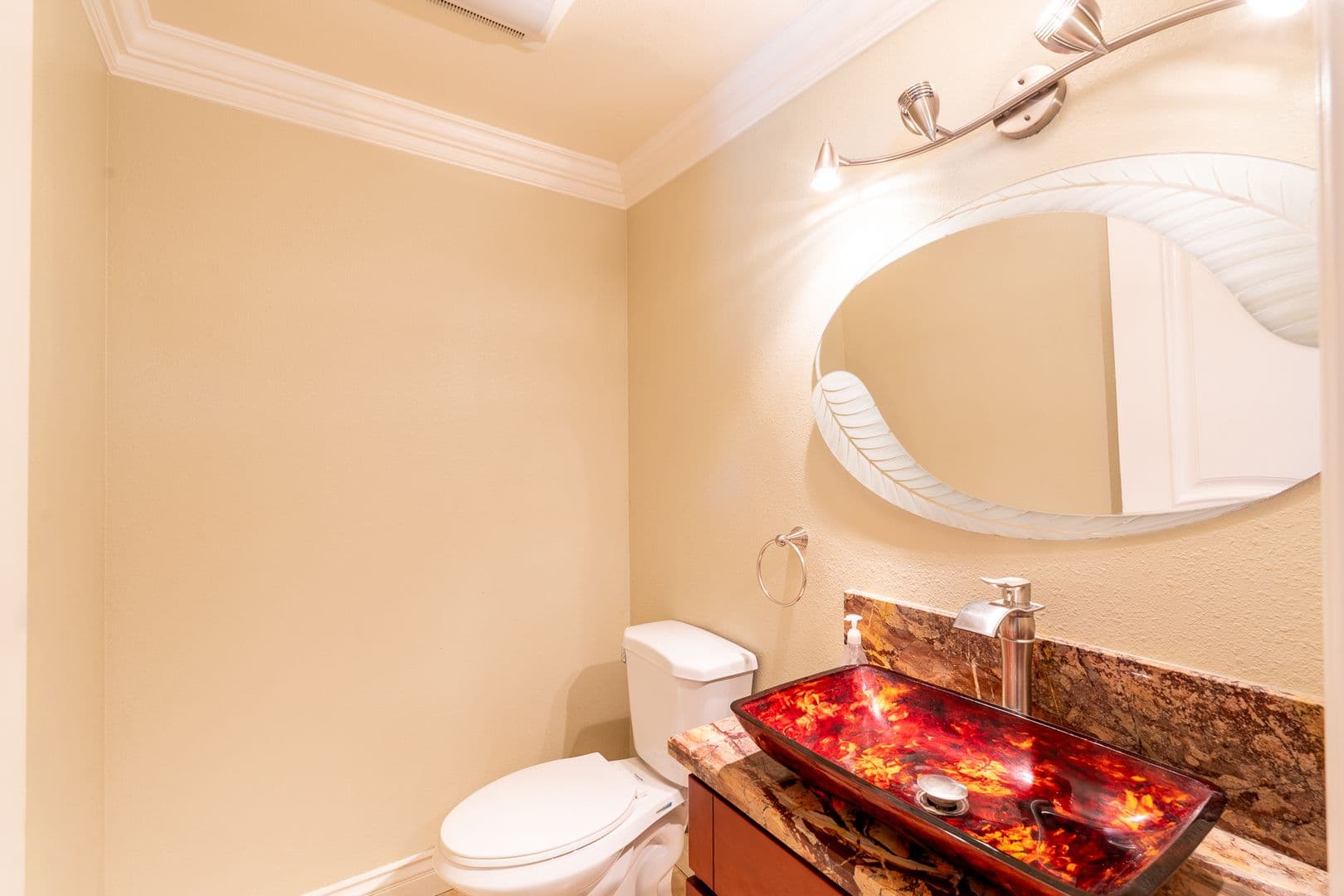 Saratoga House: 19387 Ranfre Lane