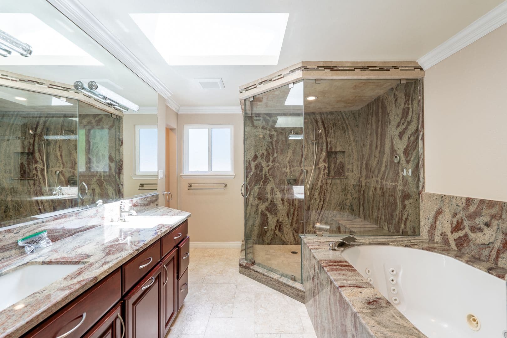 Saratoga House: 19387 Ranfre Lane