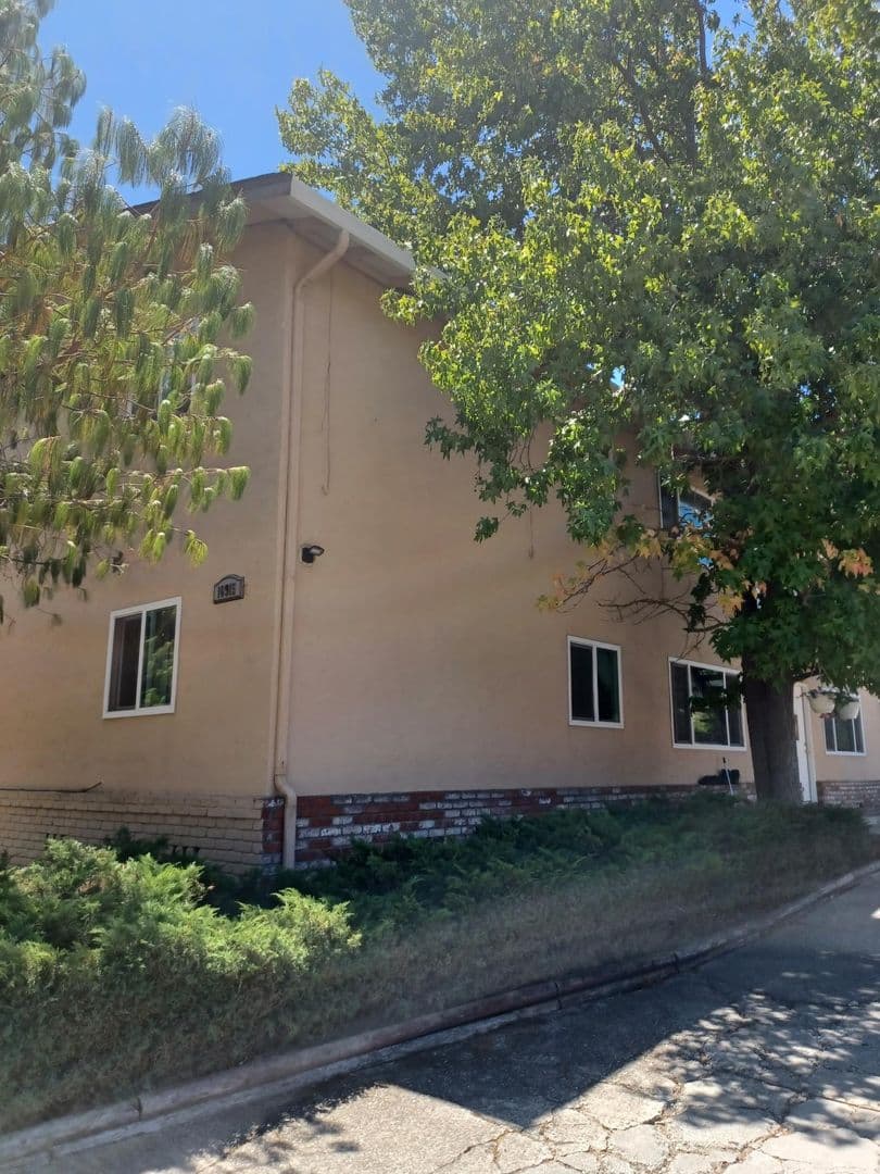 Morgan Hill Apartment: 16915 Barnell Ave
