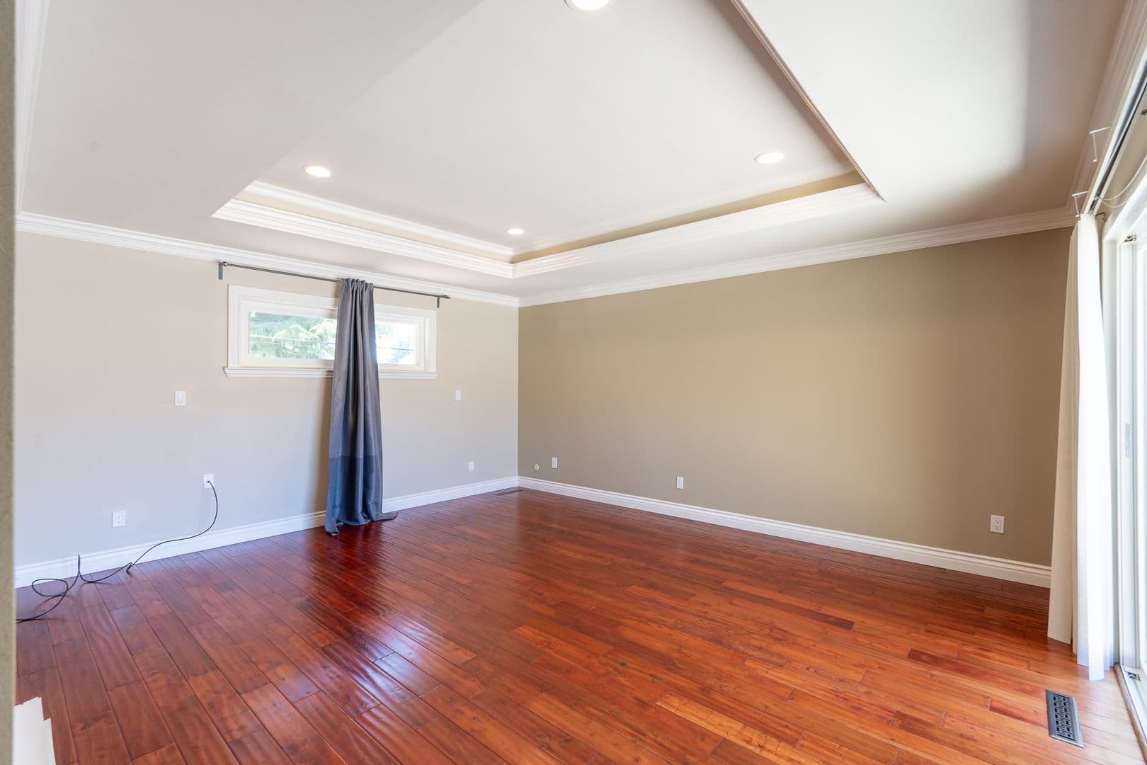 Saratoga House: 19387 Ranfre Lane