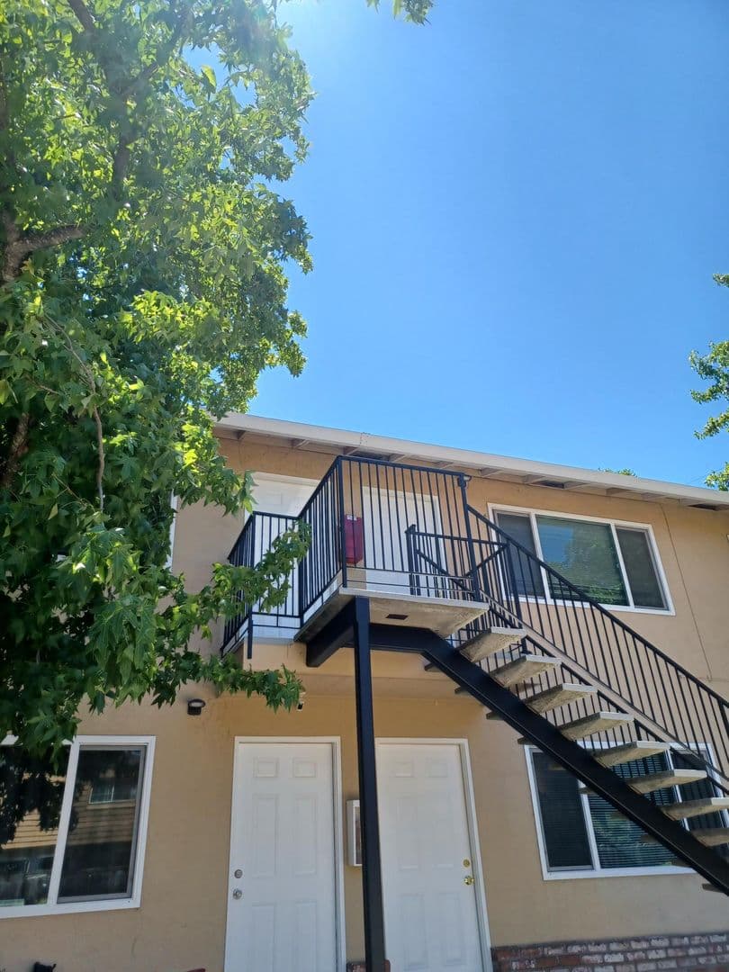Morgan Hill Apartment: 16915 Barnell Ave