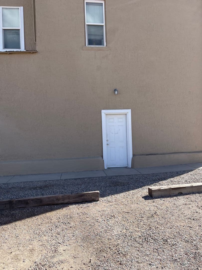 Florence Apartment: 434 - 502 W Main St