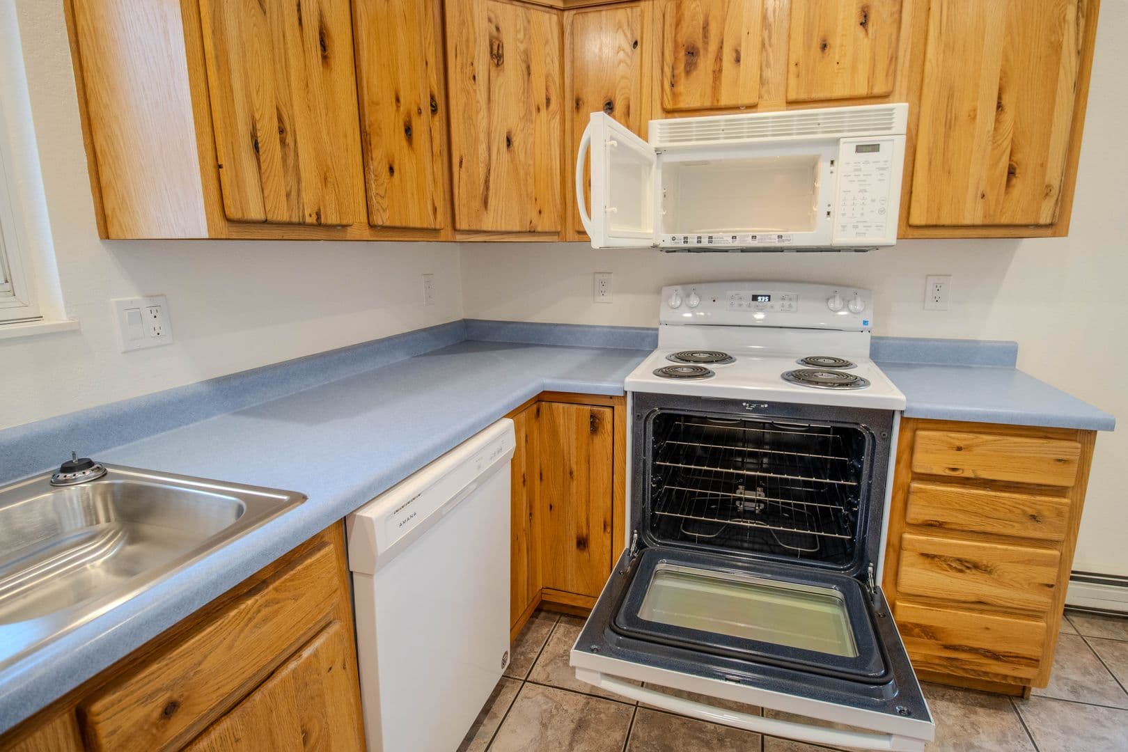 Canon City House: 609 Cobblestone