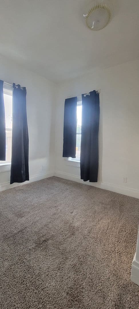 Florence Apartment: 434 - 502 W Main St