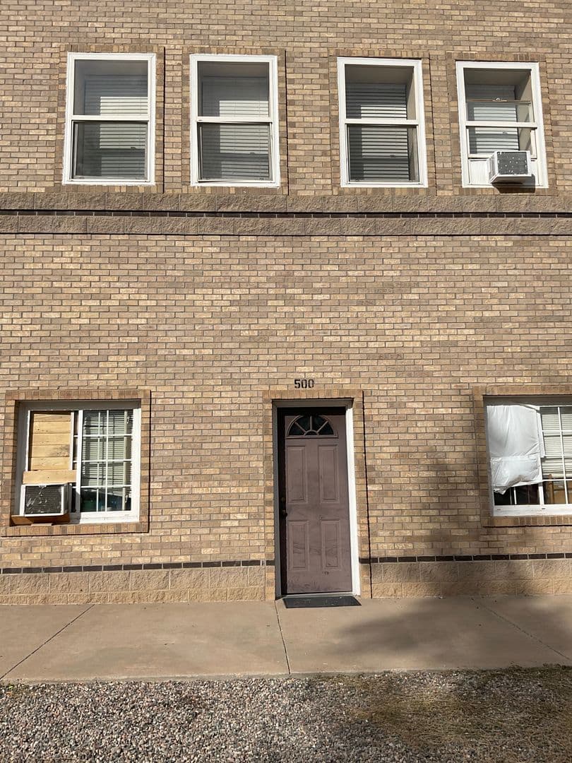 Florence Apartment: 434 - 502 W Main St