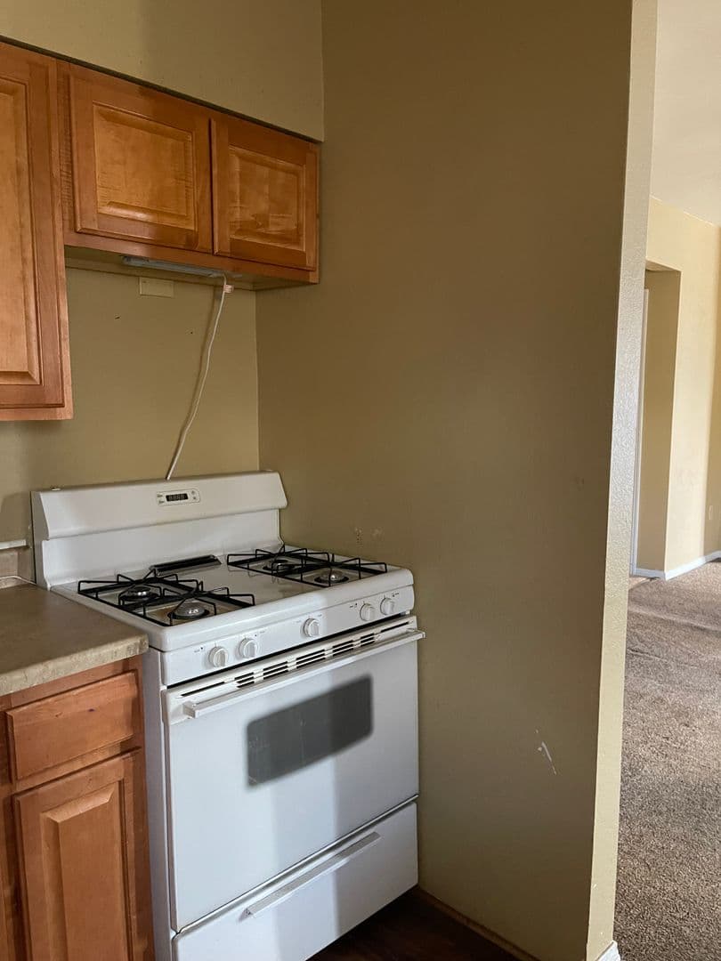 Florence Apartment: 434 - 502 W Main St