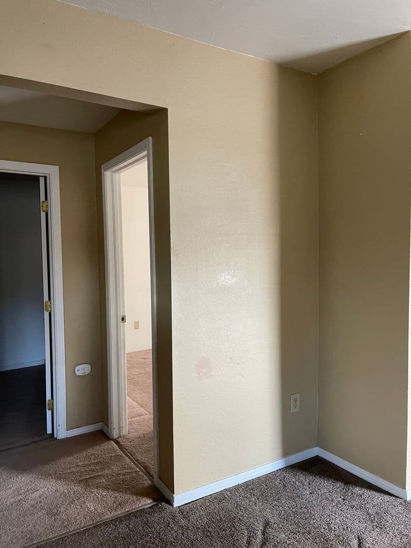 Florence Apartment: 434 - 502 W Main St