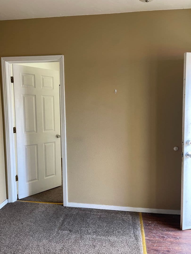 Florence Apartment: 434 - 502 W Main St