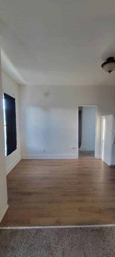 Florence Apartment: 434 - 502 W Main St