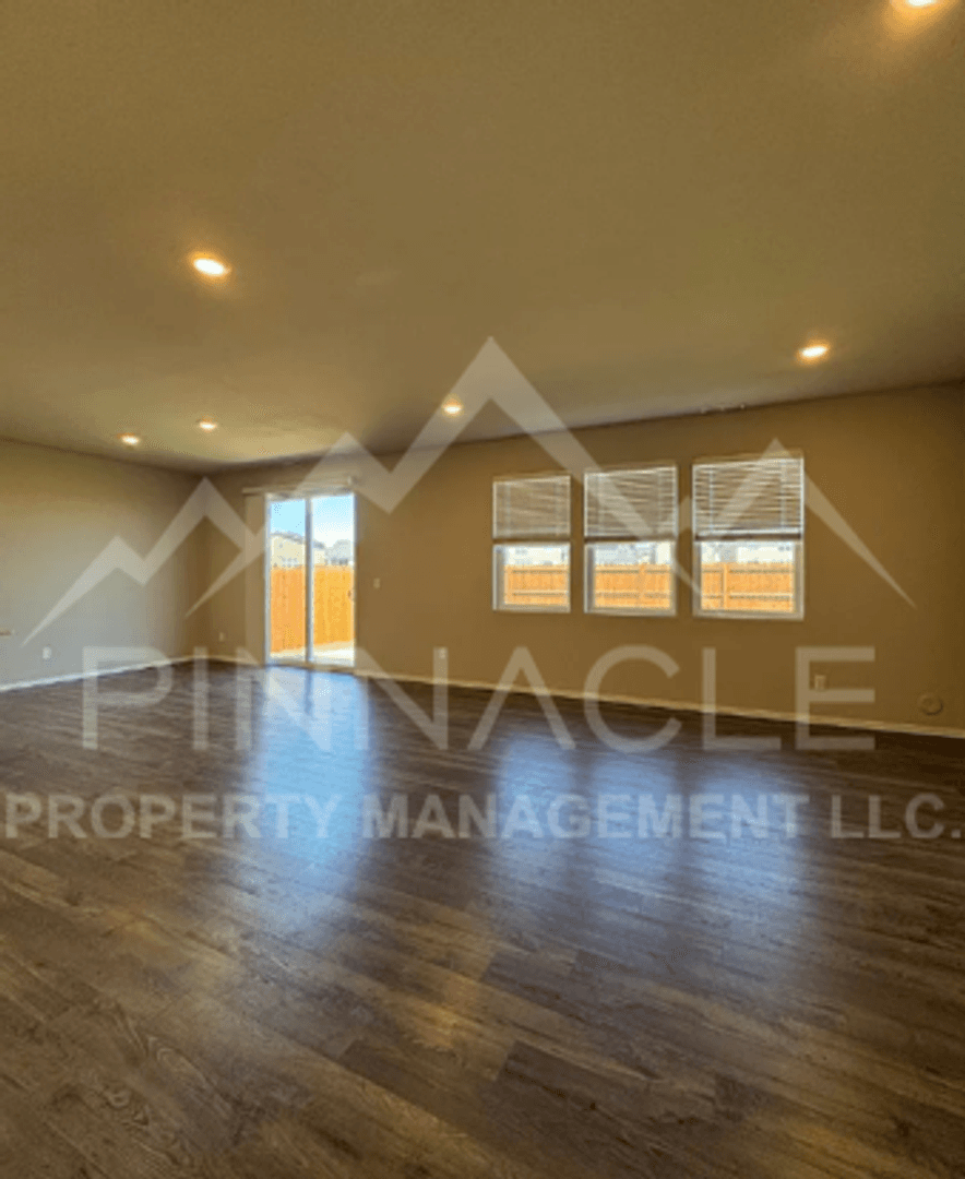 Ellensburg House: 2906 Longhorn Loop
