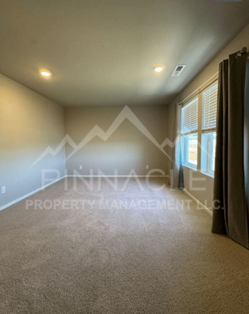 Ellensburg House: 2906 Longhorn Loop