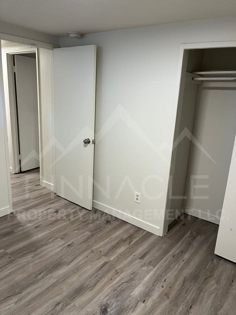 Yakima Apartment: 3 CHICAGO AVE