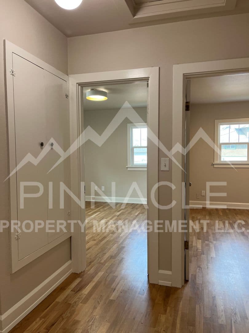 Yakima Apartment: 3 CHICAGO AVE