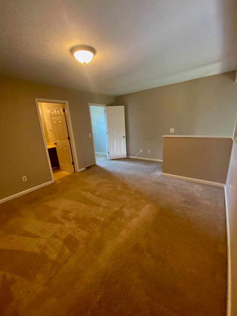 Dickson Condo: 219 Village Circle W.