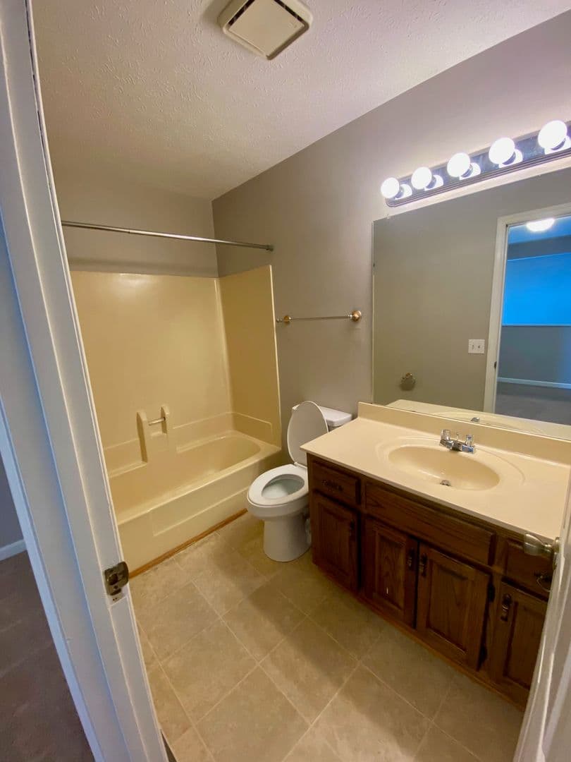 Dickson Condo: 219 Village Circle W.