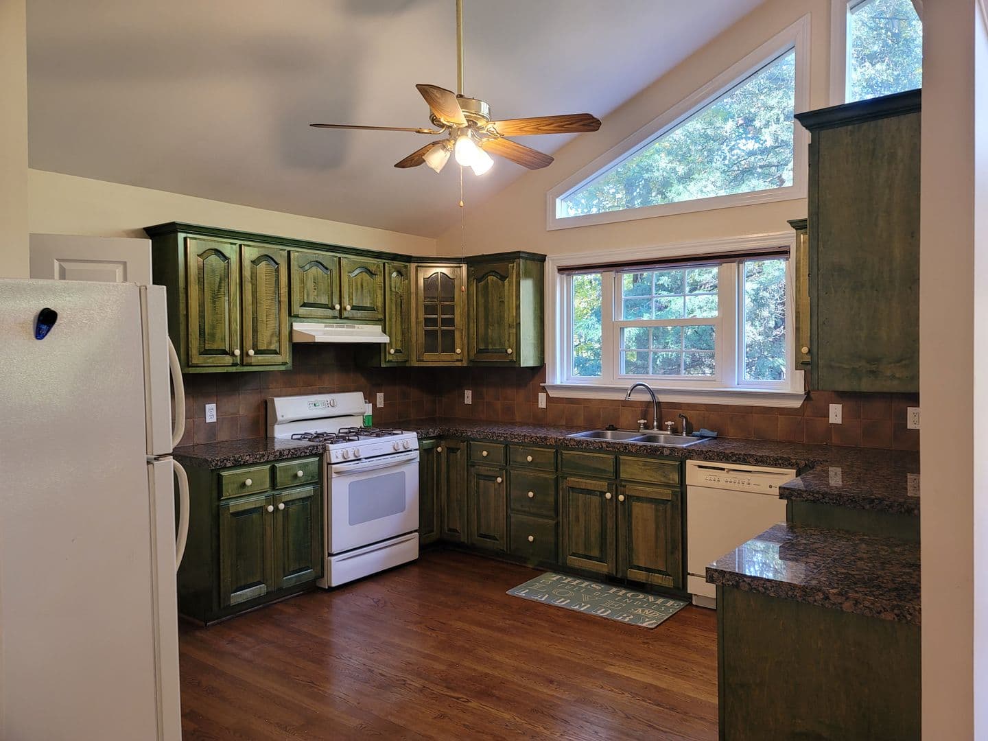 Dickson House: 235 Scenic Dr
