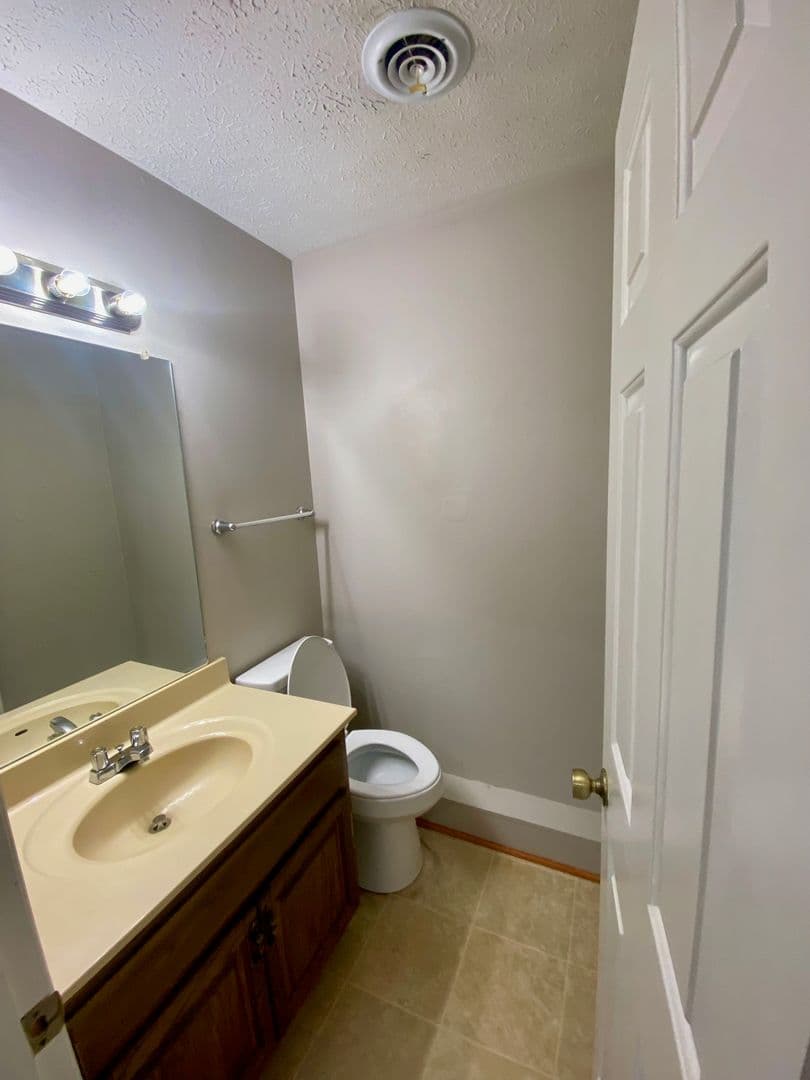 Dickson Condo: 219 Village Circle W.