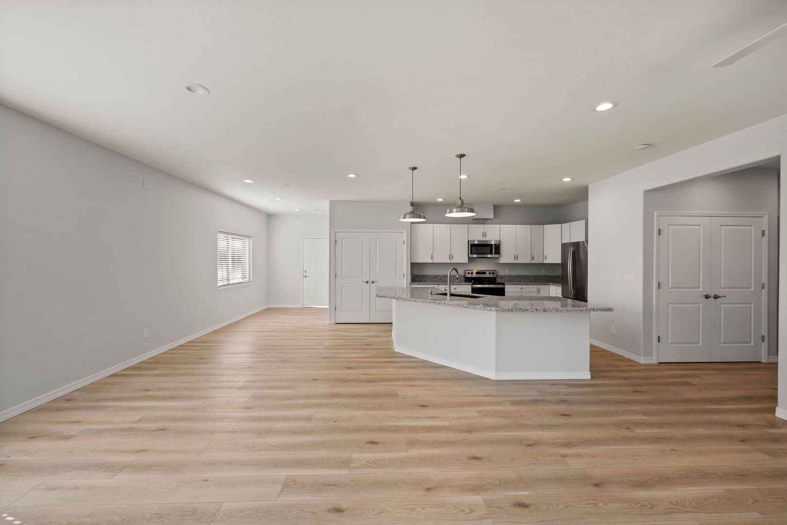 Prescott Apartment: 1257 White Spar Rd