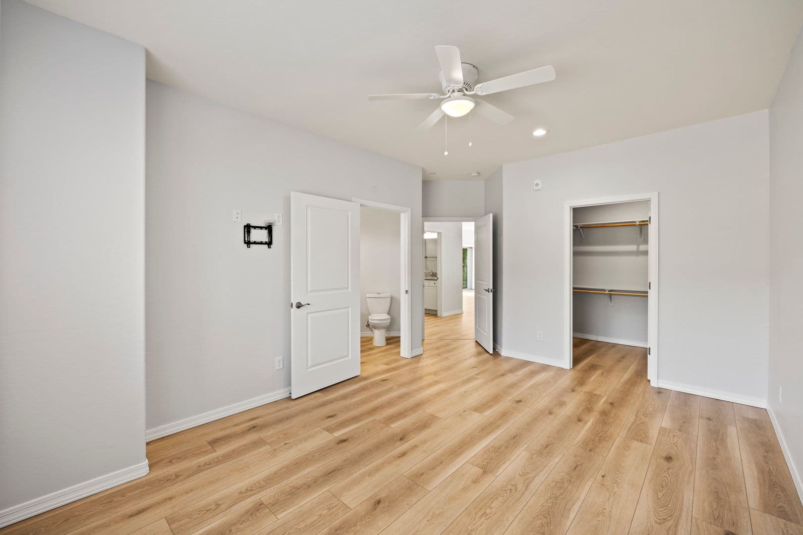 Prescott Apartment: 1257 White Spar Rd