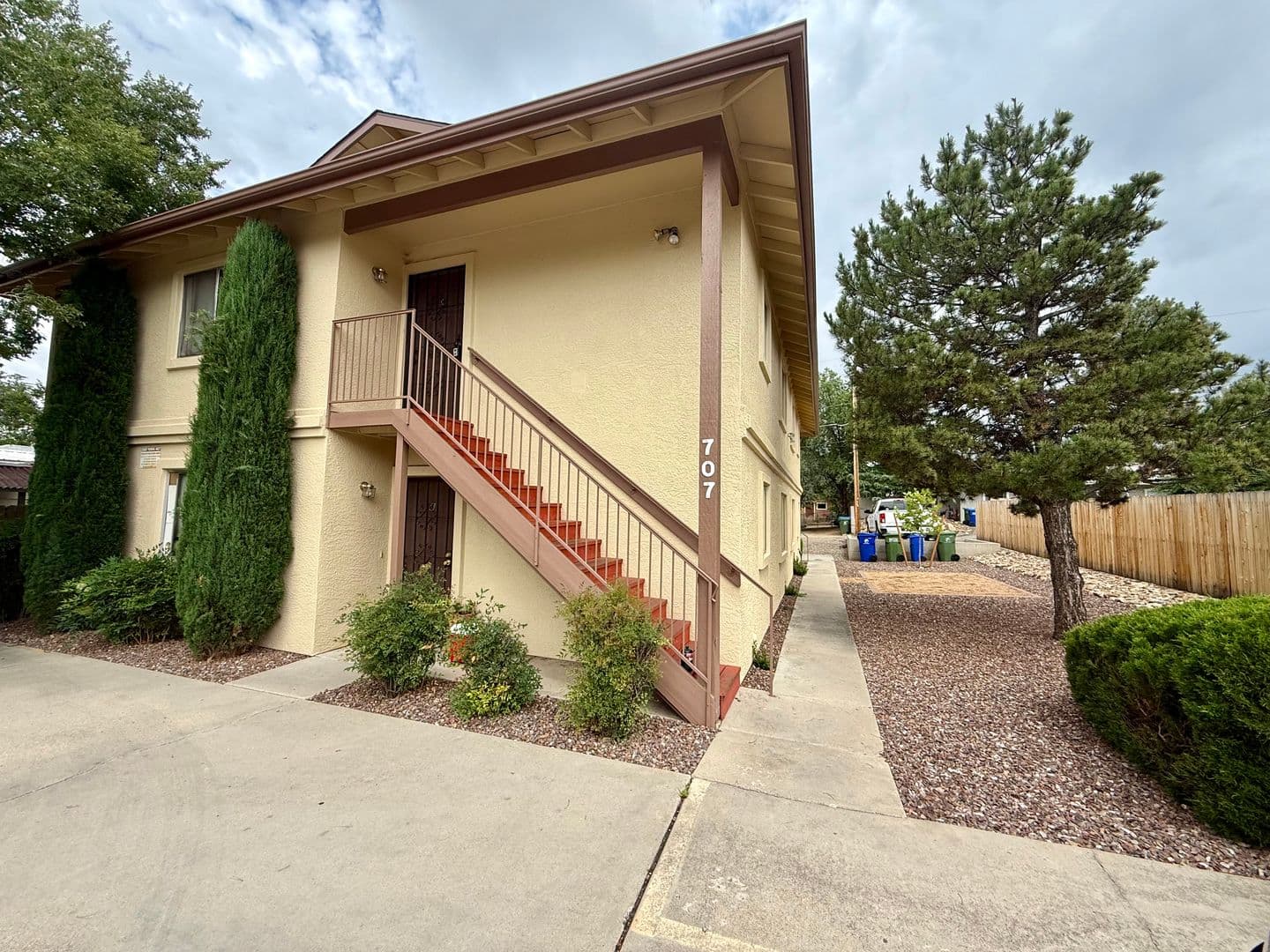 Prescott Apartment: 707 Lincoln Avenue