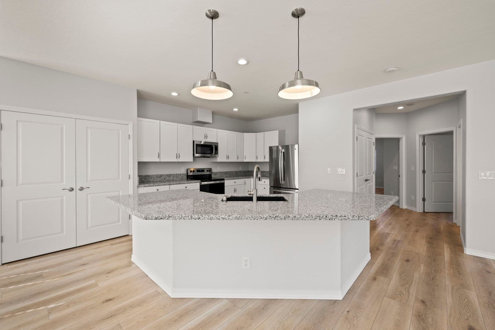 Prescott Apartment: 1257 White Spar Rd
