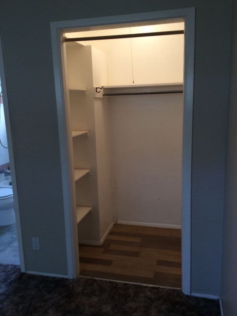 ALBUQUERQUE Apartment: 427 STANFORD DR SE