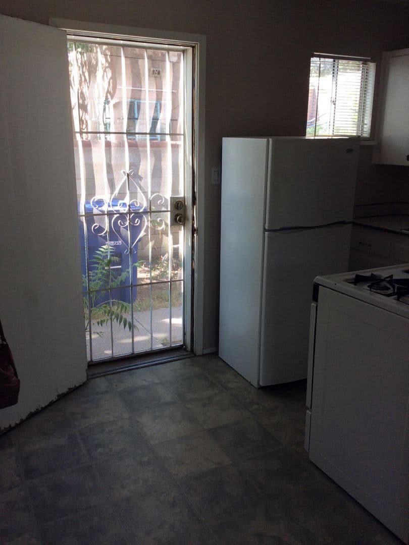 ALBUQUERQUE Apartment: 427 STANFORD DR SE