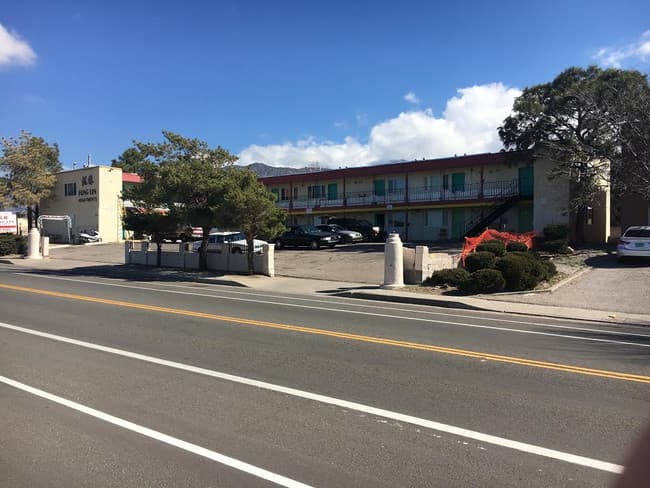 Albuquerque Apartment: 844 Chelwood Park NE